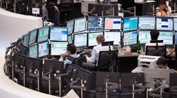 Aktien Frankfurt: Dax legt nur etwas zu - Charthürde auf dem Weg zum Rekord
