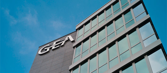 GEA Logo an Hausfassade